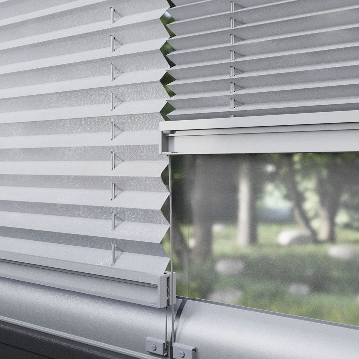 16 MM Diamond Series Grey Pleated Blind