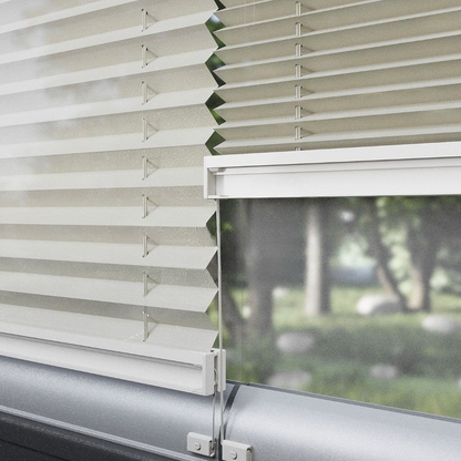 16 MM Diamond Series Off White Pleated Blind