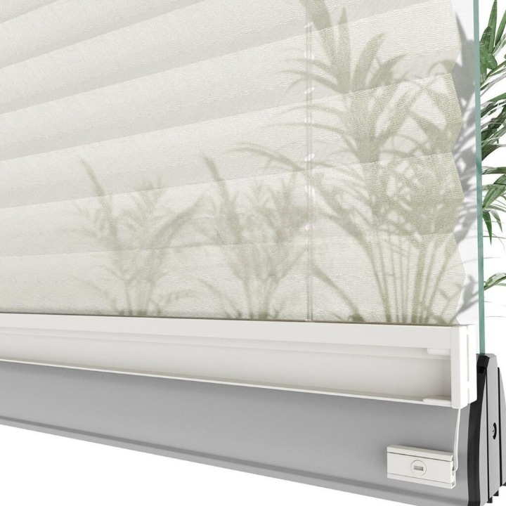 16 MM Cream Sheer Pleated Blind