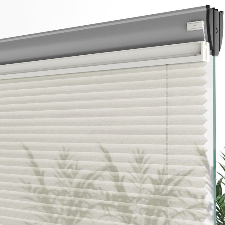 16 MM Cream Sheer Pleated Blind